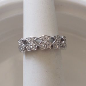 TOUS 18K white gold with diamonds in bear ring. Size 5